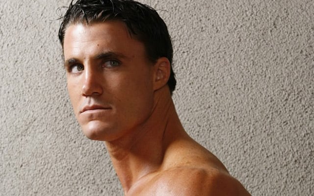 Actor, model and fitness expert Greg Plitt has died. The former “Work Out” reality star was struck by a Metrolink train in Burbank, California on Saturday, ... - gregplitt_01_640x400
